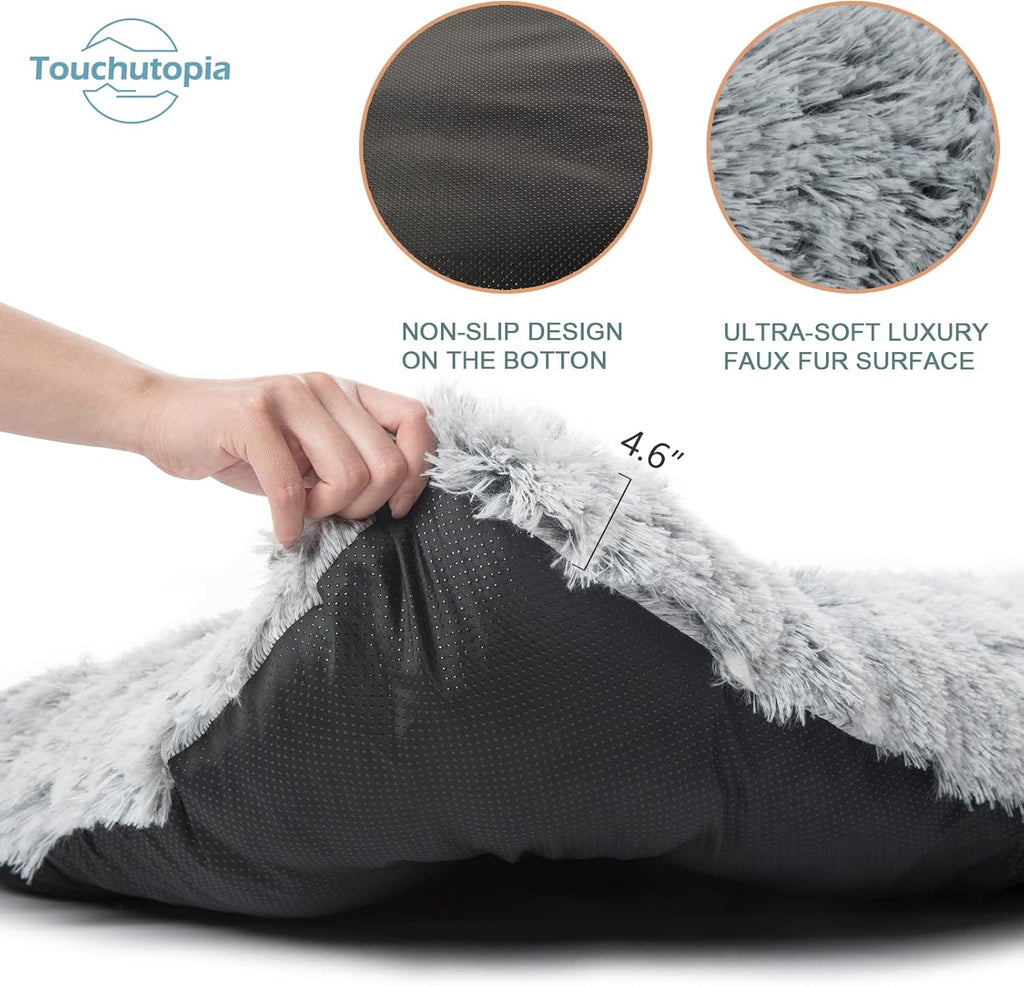 XL Plush Faux Fur Dog Bed with Waterproof Non-Slip Bottom C233250