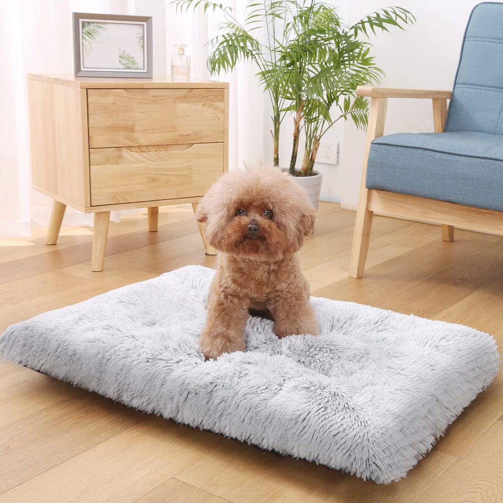 XL Plush Faux Fur Dog Bed with Waterproof Non-Slip Bottom C233250