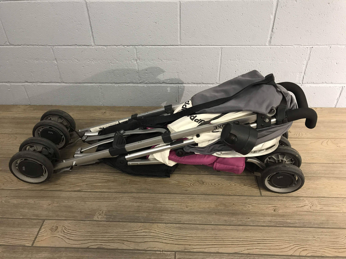 Black Carbon Stroller O5276