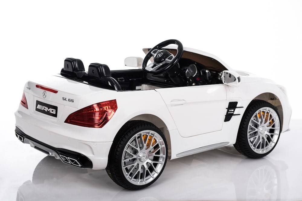 White Kids Ride on Car with Remote F25873