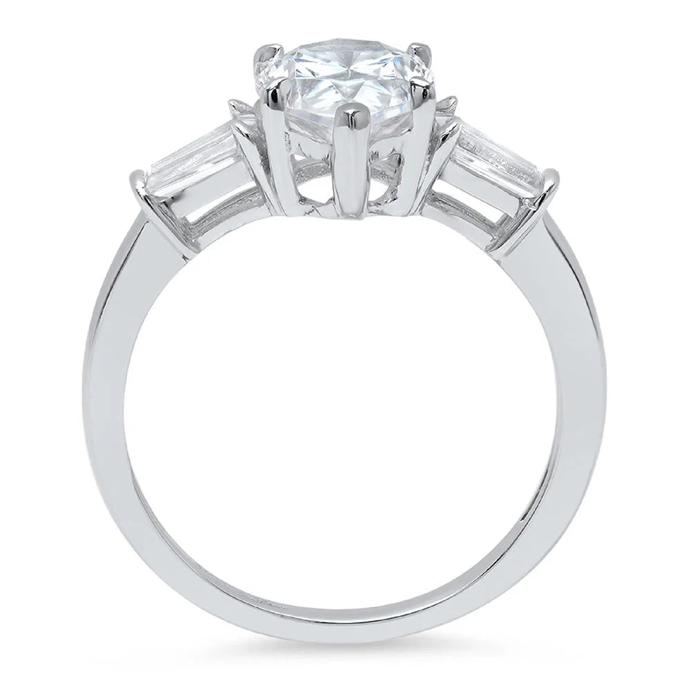 18K White Gold Three-Stone Diamond Engagement Ring S828