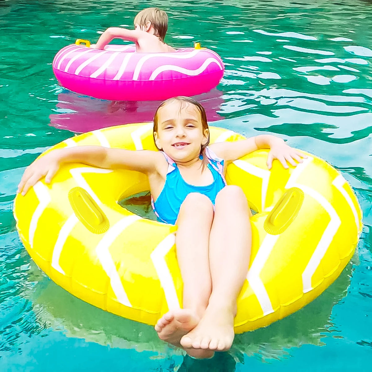 2 Pack Inflatable Pool Tubes with Handles, Pink Swimming Floats T246