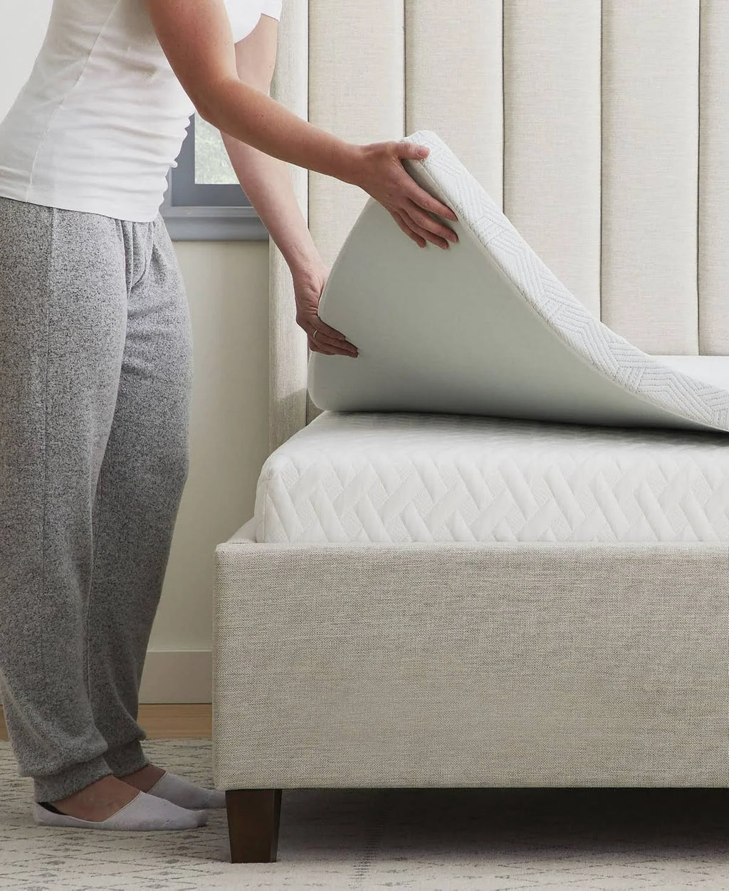 White California King Memory Foam Topper V8349