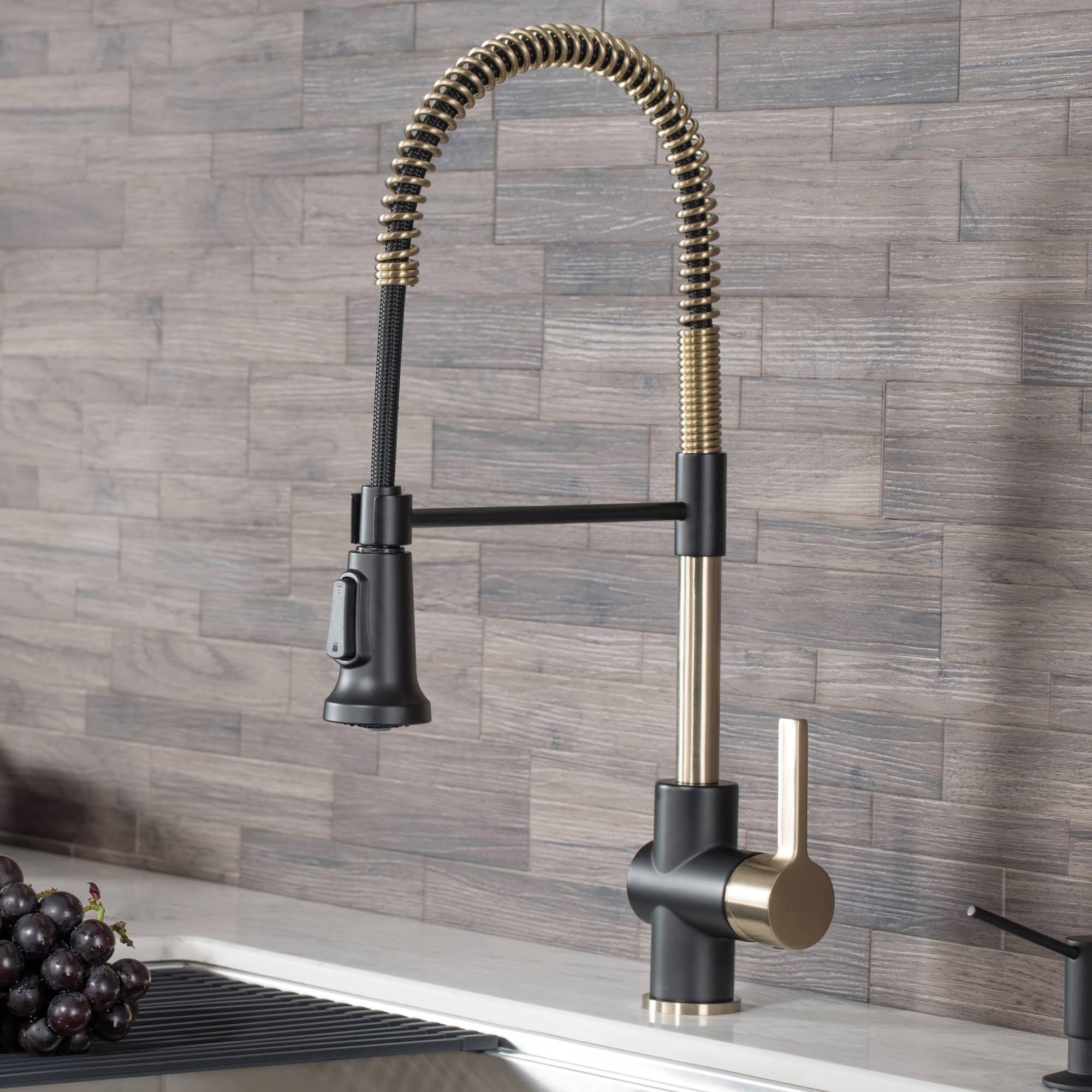 Brushed Gold & Matte Black Commercial Kitchen Faucet with Dual Function Sprayhead O220100