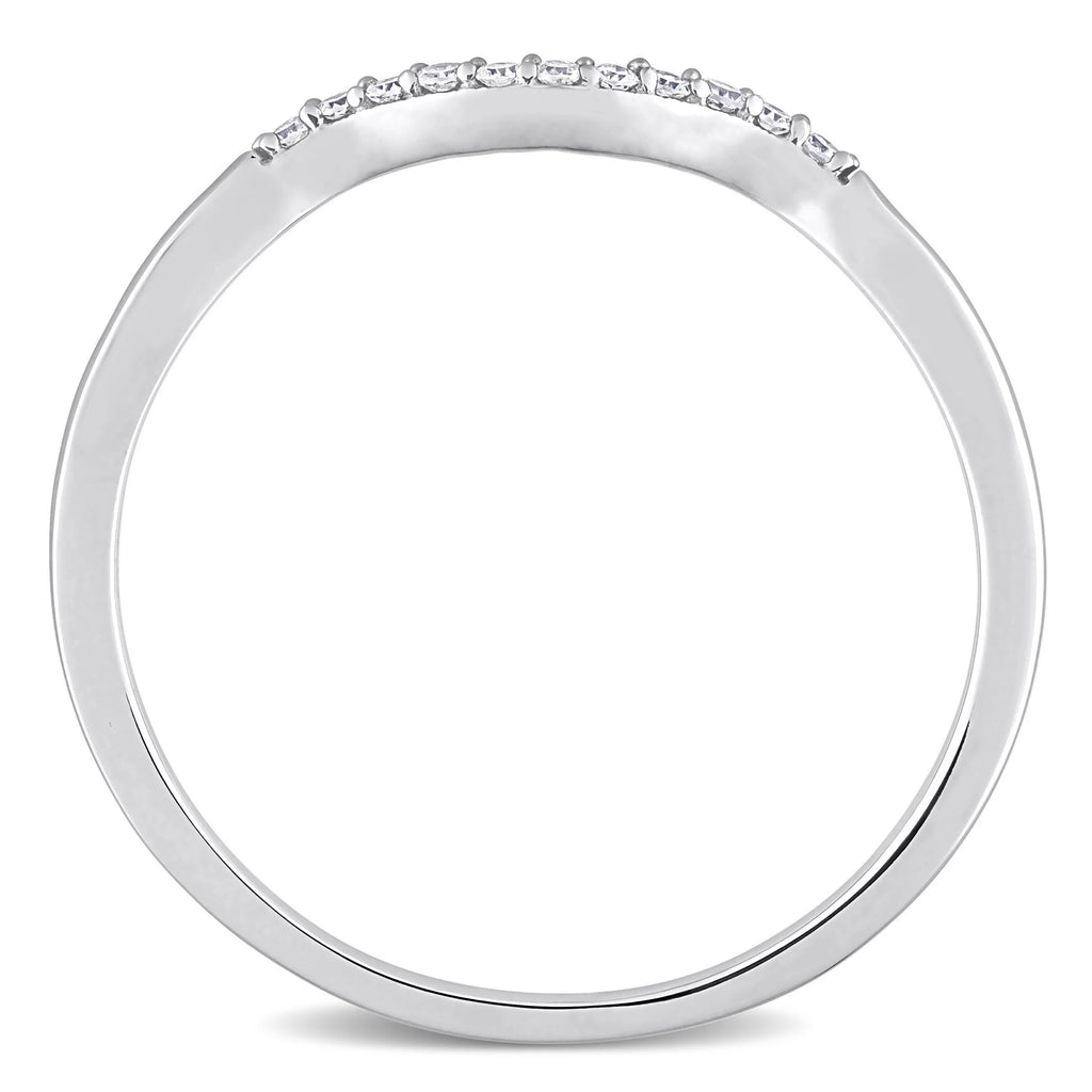 10kt White Gold Wavy Wedding Band with Shared Prong Setting I204