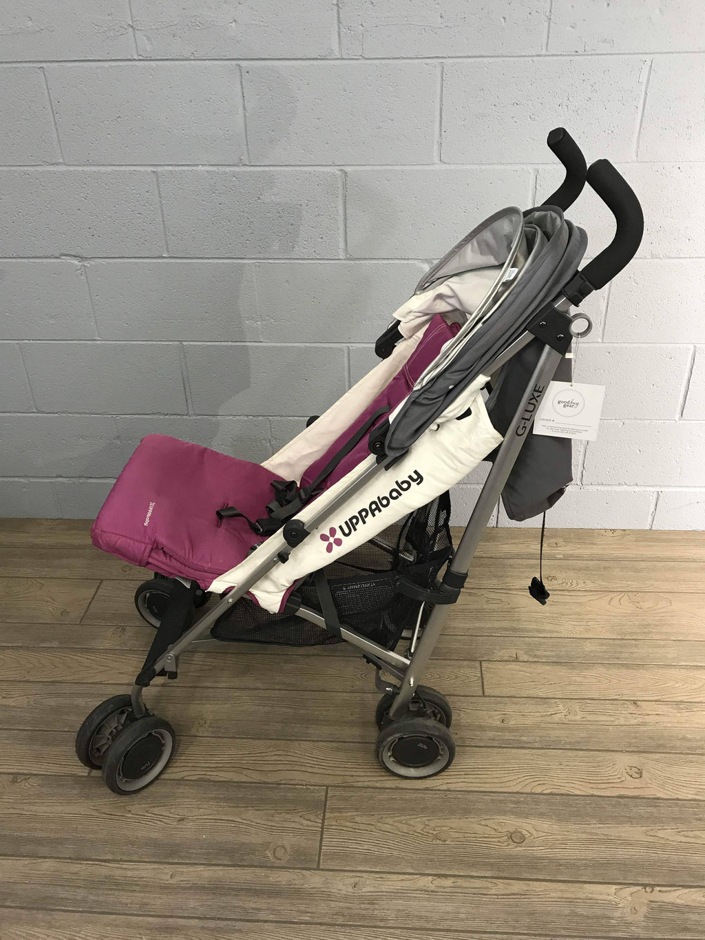 Black Carbon Stroller O5276