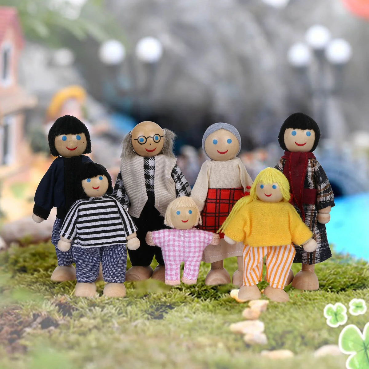 Wooden Dolls Family Playset Set of 7 D911368