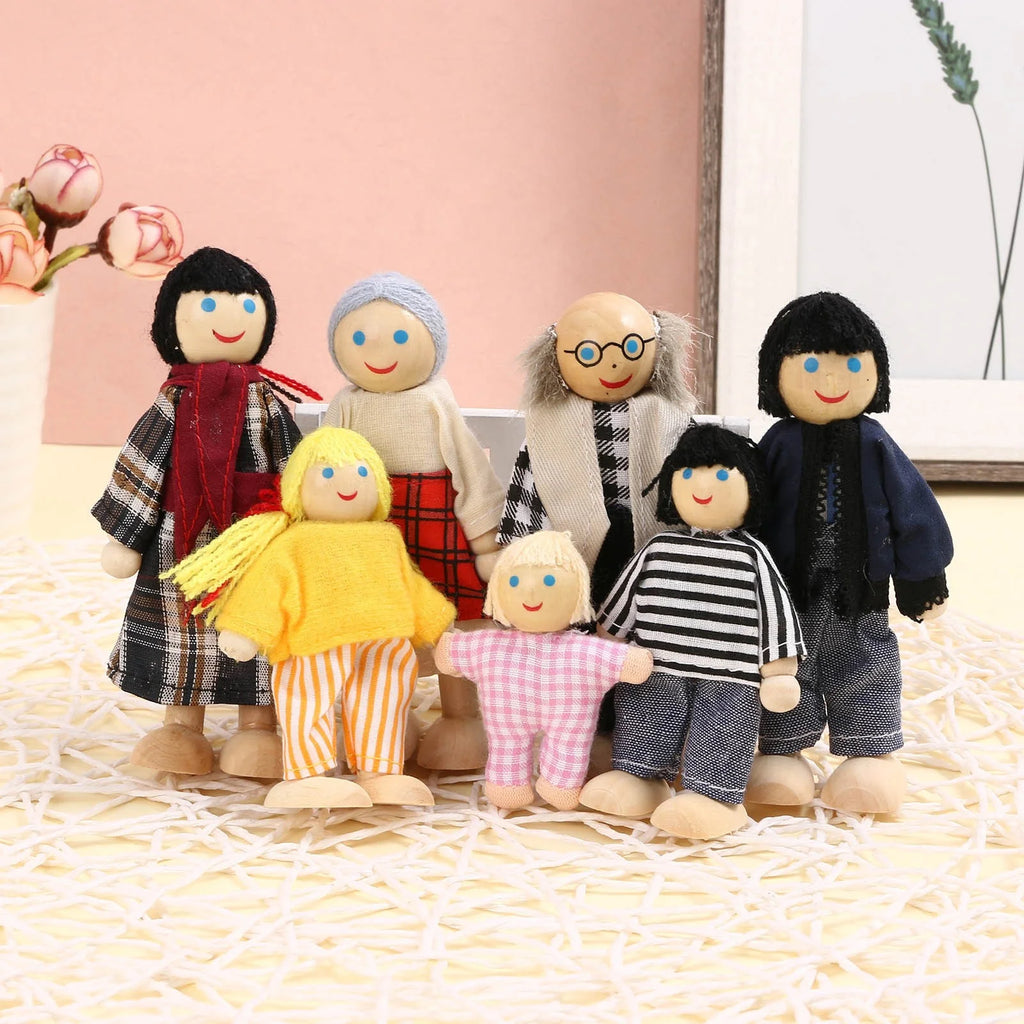 Wooden Dolls Family Playset Set of 7 D911368