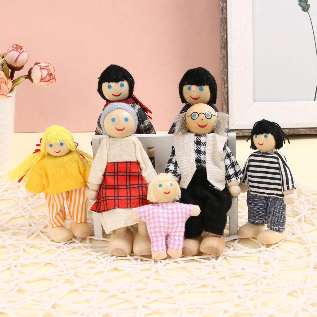 Wooden Dolls Family Playset Set of 7 D911368